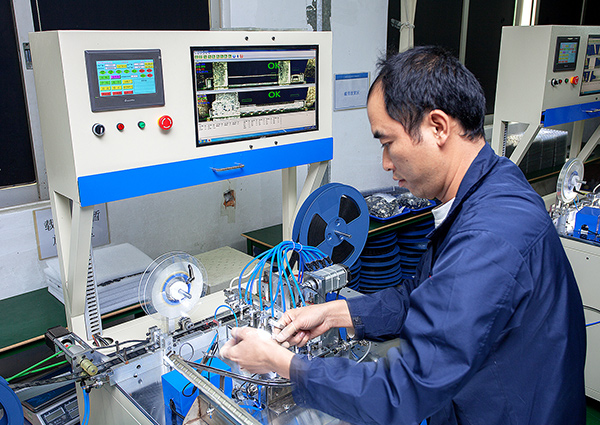 卡座自動(dòng)機(jī)操作 卡座自動(dòng)機(jī)操作